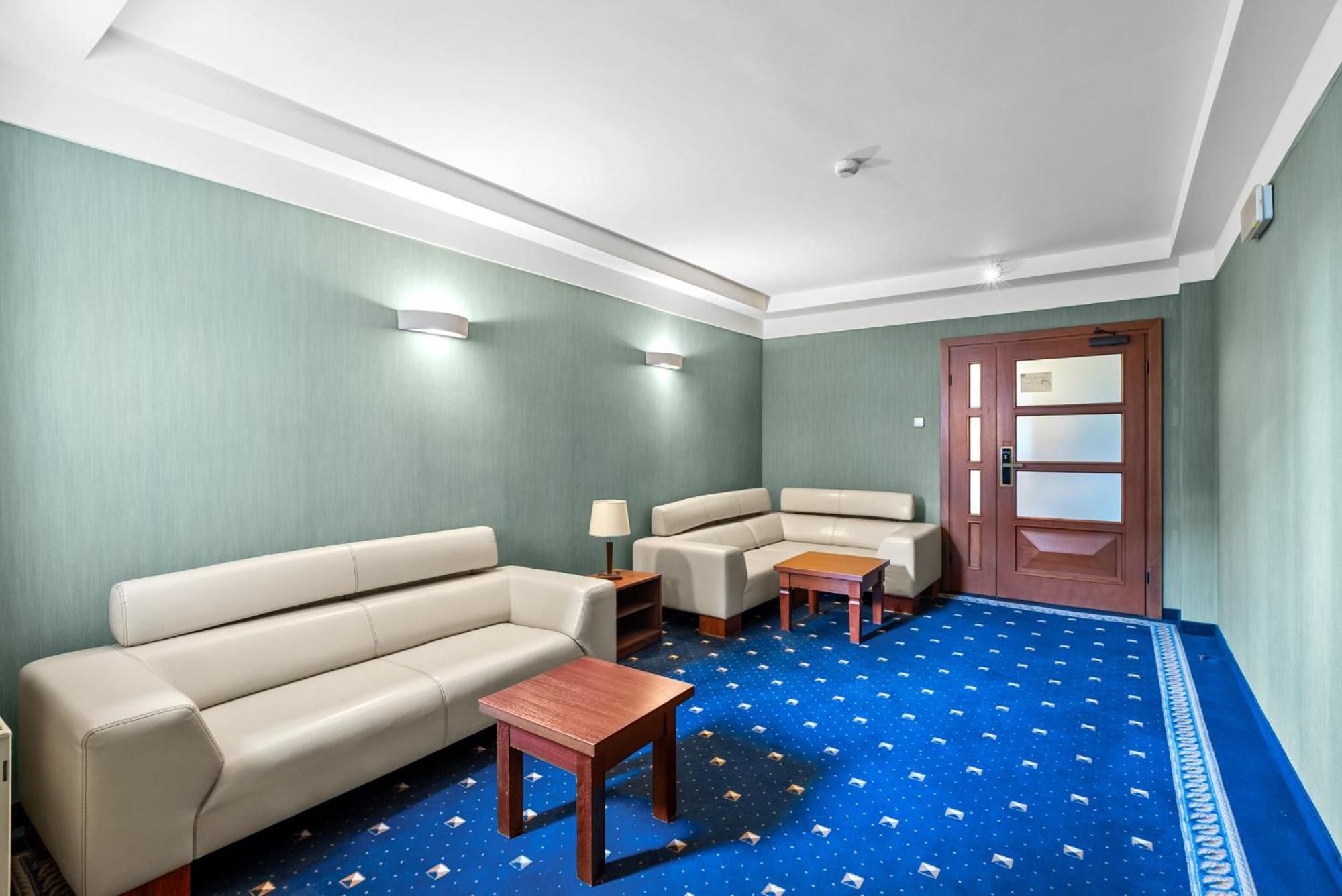 Hotel Diament Vacanza Katowice - Siemianowice Siemianowice Slaskie Ngoại thất bức ảnh