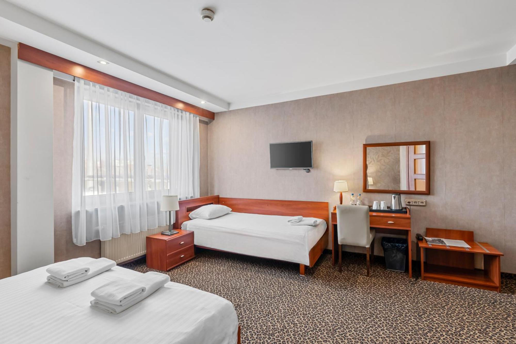 Hotel Diament Vacanza Katowice - Siemianowice Siemianowice Slaskie Ngoại thất bức ảnh